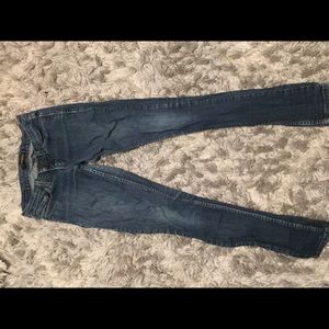 low cut levi’s jeans